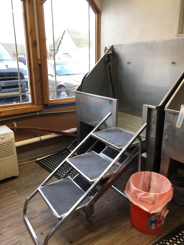 Mission Mountain Pet Service Inc.: 11 7th Ave W, Polson, MT 59860